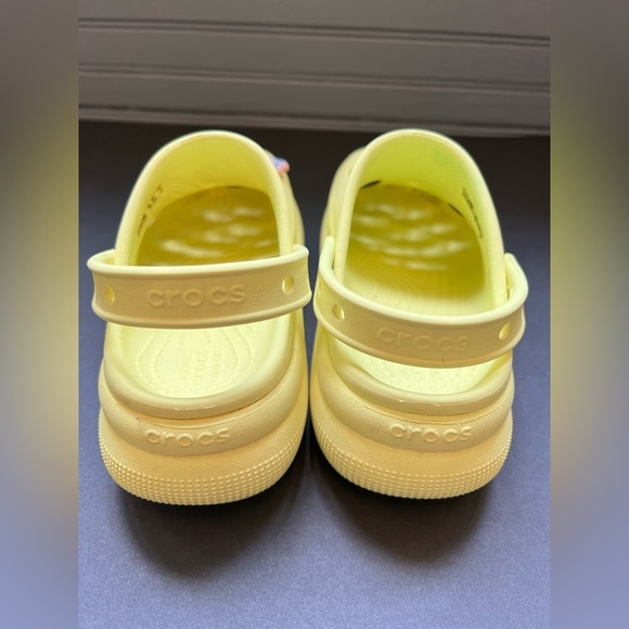 CROCS Yellow Sandals with Platform Sole and Charms - Picture 4 of 8